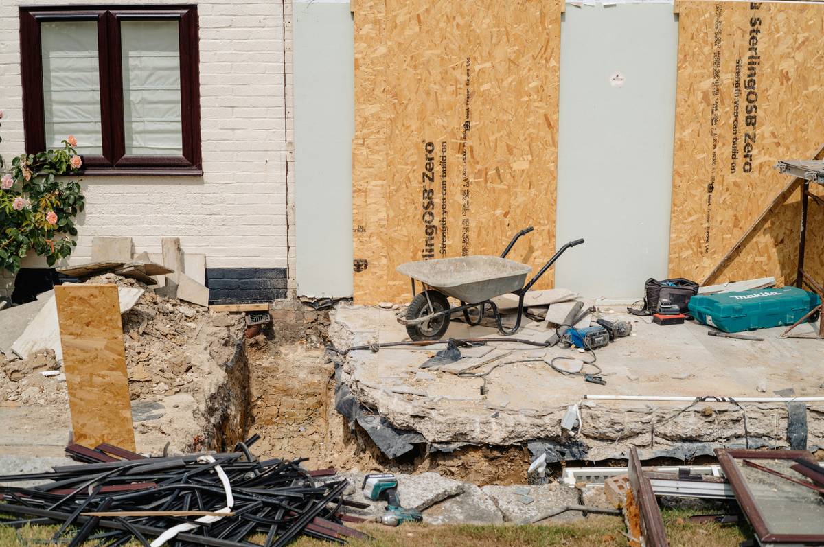 Contractor Selection Tips: 7 Proven Ways to Avoid Costly Mistakes After Vandalism
